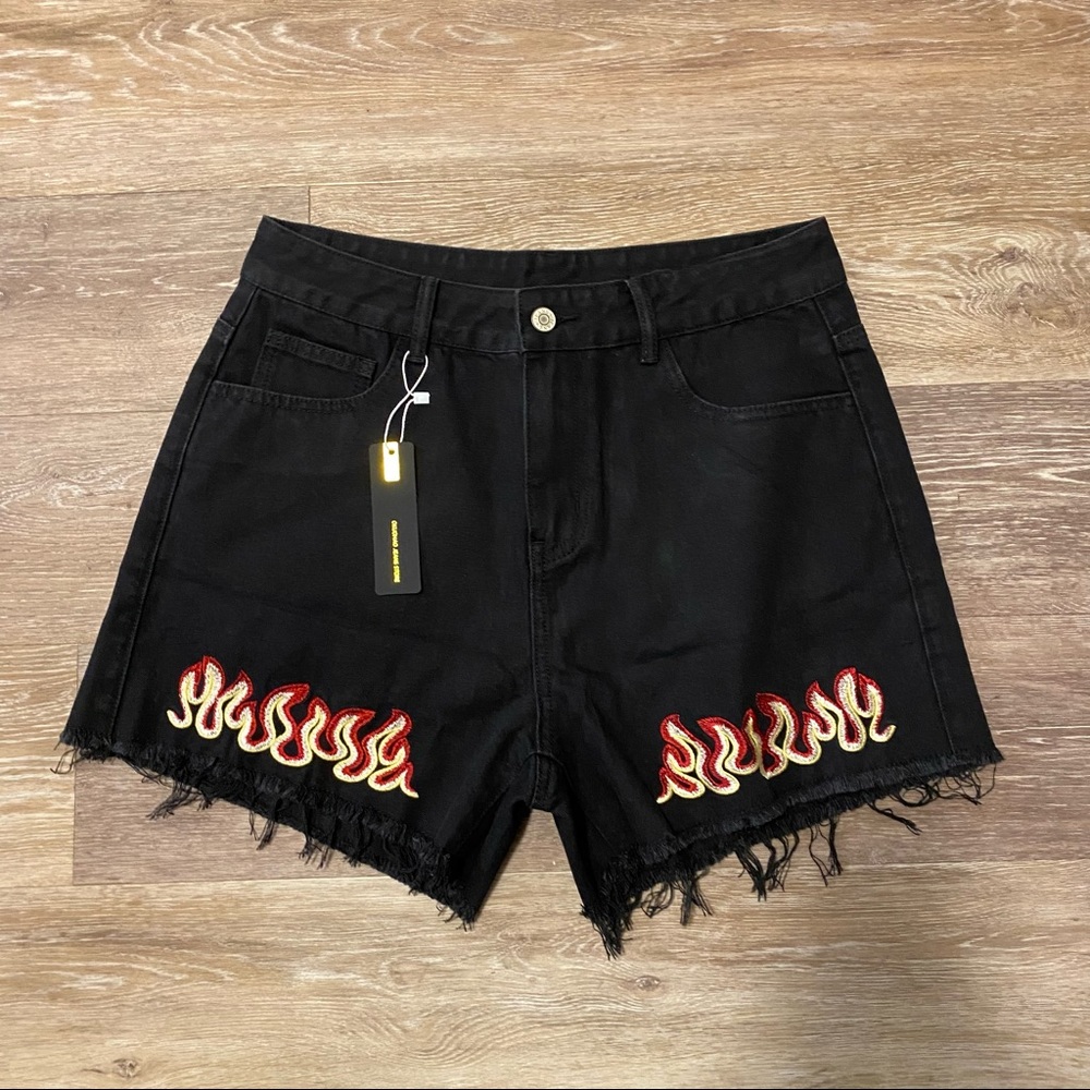 Flames Jean Shorts Black with Fire Stitched Graphic Frayed Rocker Retro Medium S